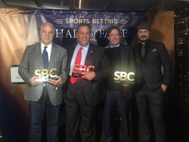 In 2019, Art Manteris, left, was inducted into the Sports Betting Hall of Fame. To his right is former New Jersey governor Chris Christie, also inducted that year. Courtesy of Art Manteris
