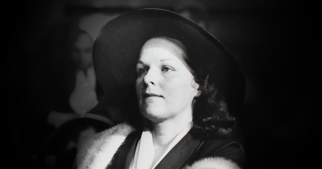 Virginia Hill testifies in New York City before the Senate’s Kefauver Committee in 1951. The Mob Museum Collection